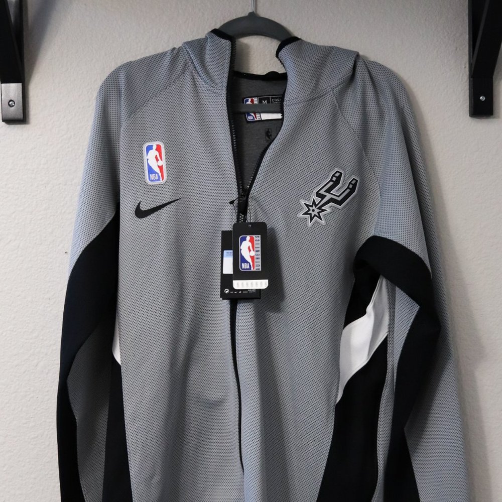 NBA Nike Men’s San Antonio Spurs Showtime Hoodie